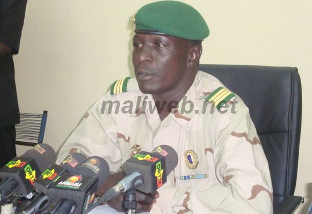 Le Capitaine Amadou Haya Sanogo face à la presse le 18 septembre 2012 (photo indépendant)