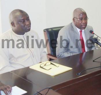 Le ministre Abdoul Karim Konaté et le président du CNPM, Mamadou Sidibé