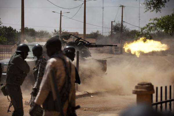 Les combats entre militaires maliens et français et islamistes ont fait rage, jeudi 21 février à Gao. REUTERS / Joe Penney