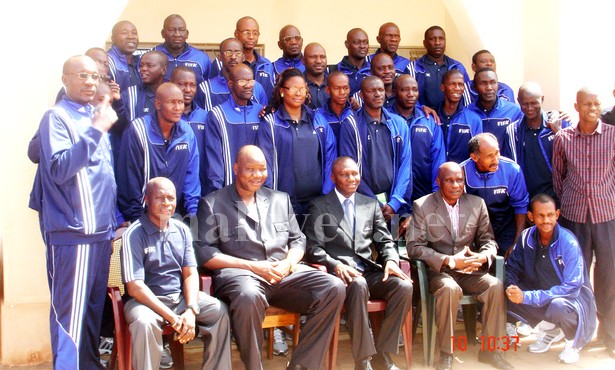 La photo de famille des participants et les responsables de la Femafoot et l'expert Fifa