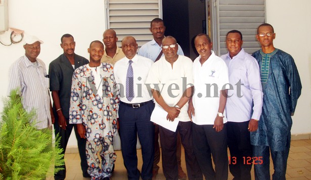 Photo de famille avec le président du CNOS