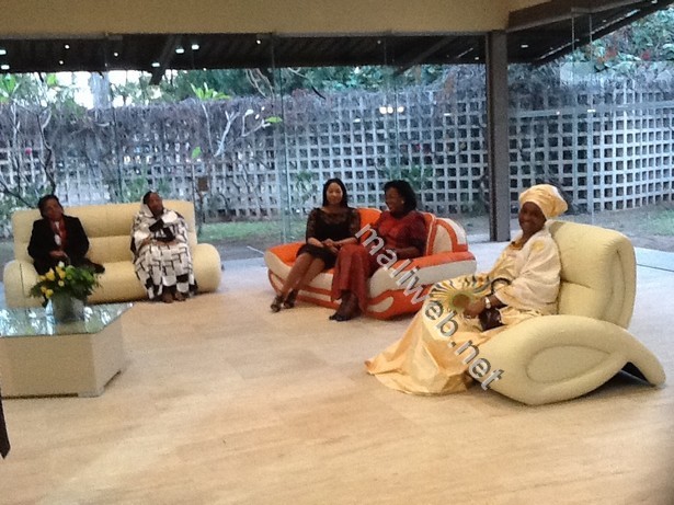 De gauche a droite premières dames d'Ethiopie, des Comores, d'Afrique du sud, du Congo Brazzaville et du Mali TRAORE MINTOU DOUCOURE