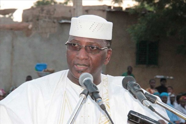 Lundi 15 Juillet 2013. Mali, ville de Ségou (Place de l`indépendance). la population de la ville répond à l`appel de Modibo Sidibé et de sa délégation.