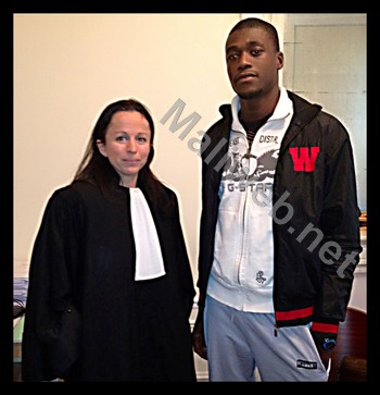 Mohamed Diaby et son avocate, Me Carine Smadja du barreau de Paris (France).