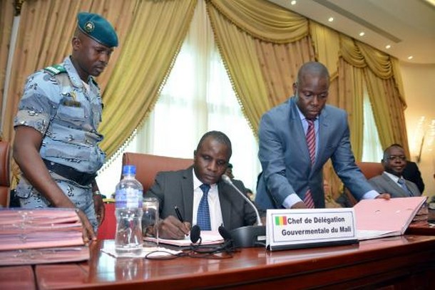 Le ministre malien chargé de l'Intérieur le Colonel Moussa SinkoCoulibaly, le 18 juin 2013 à Ougadougou © AFP