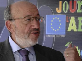 Louis Michel est le chef de cettte mission d'observateurs européens. ec.europa.eu