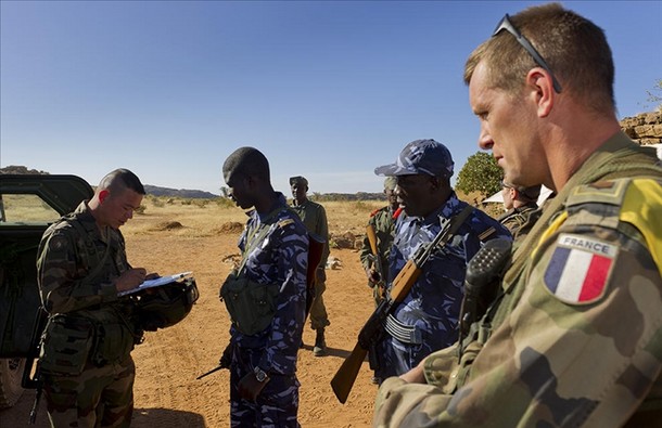 Le 21 janvier 2013, les forces maliennes (FAMA) appuyées par les soldats français de l’opération Serval ont repris aux terroristes les villes de Diabaly et de Duentza.