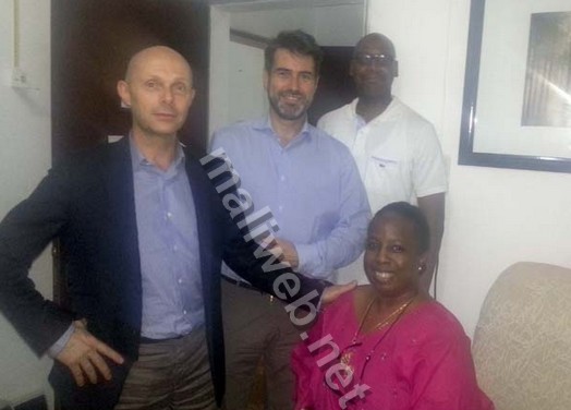 Dr Daffa, Djénéba Keita entourée de ses partenaires (Photo Ramata Tembely)