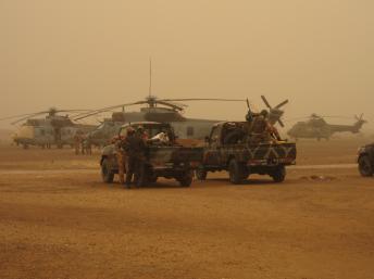 Forces spéciales maliennes et françaises à Gao, juste avant la prise de Kidal, en janvier 2013. RFI/Olivier Fourt