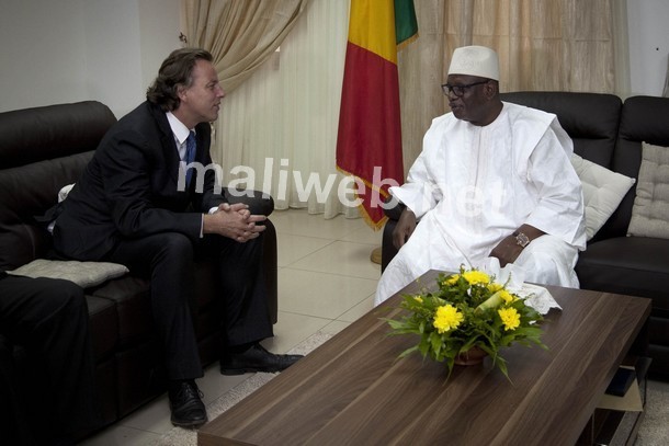 Le président de la République Ibrahim , Bert Koenders le chef de la Minusma, j