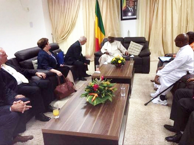 Son Excellence Monsieur Ibrahim Boubacar Keïta a reçu, ce mardi, en audience Richard Zink, ambassadeur Madame Mary Leonard Beth