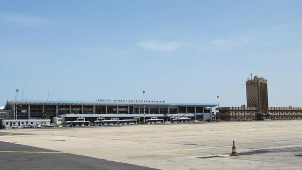 A l'aéroport international de Dakar, certains candidats à l'émigration en France se sont vu refuser l'accès à l'embarquement