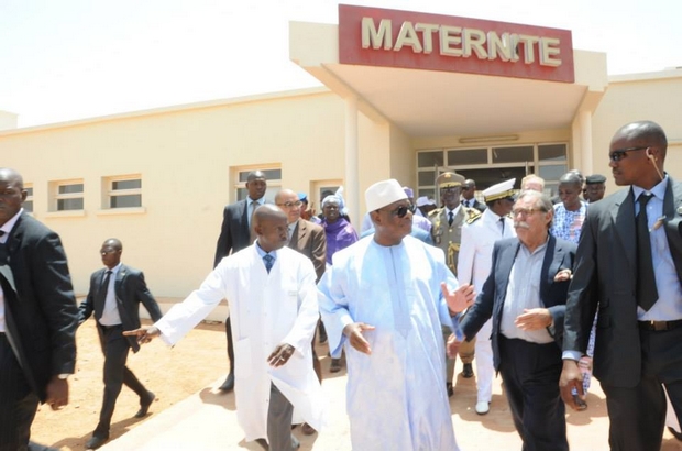 Le Président IBK inaugure l'Hôpital Sominé DOLO de Sévaré