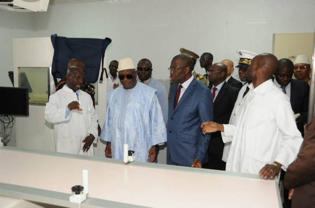 Le Président IBK inaugure l'Hôpital Sominé DOLO de Sévaré