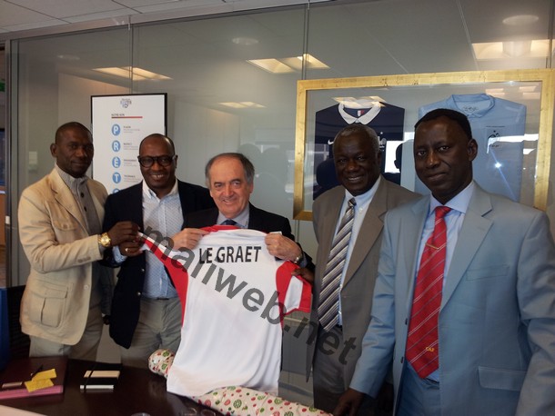 Le président de la FEMAFOOt Boubacar Baba Diarra et le président de la FFF Noël Le Graët