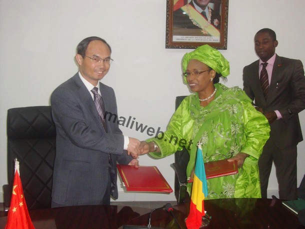 Mali-Chine : Signature de convention de la fibre optique