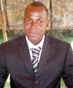 Dr Etienne