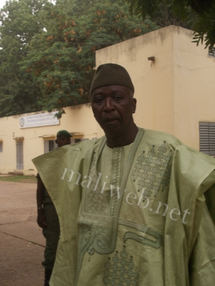 Ministère de la Défense et des Anciens combattants : Colonel-major Bah N’Daw, le nouveau patron