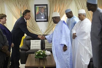 Monsieur Albert Gérard KOENDERS et SEM Ibrahim Boubacar Keita IBK aux représentants de la Minusma : " Stabiliser le Mali n'est sûrement pas permettre aux groupes d'y plastronner, d'y faire la loi et s'armer allègrement"
