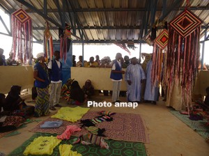 Le ministre Sada Samaké au camp de réfugiés de Tabareybarey 