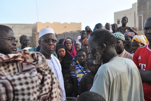 Le ministre Ousmane Koné (C)