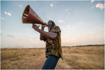 Tiken Jah Fakoly dédicace son «Dernier Appel» pour l’Afrique