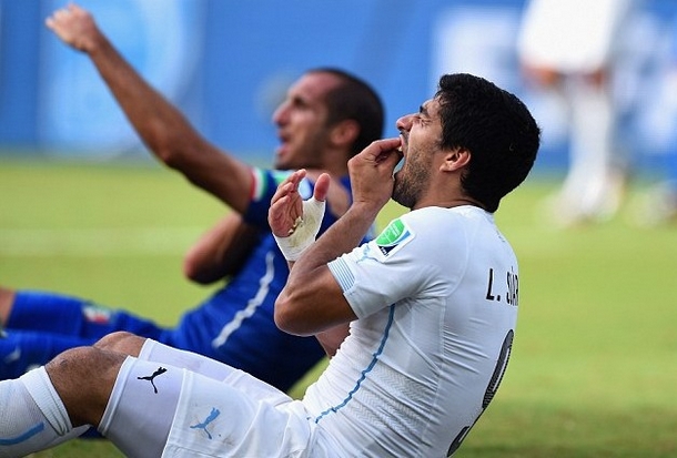 Mondial : Suarez présente ses excuses à Chiellini