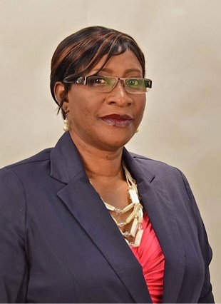 Kadiatou Traoré animatrice de Mali Kura, l’émission quotidienne en bamanankan sur La Voix de L’Amérique