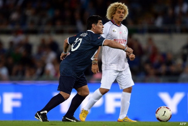 Maradona, Valderrama et Baggio rechaussent les crampons pour le pape François (et pour la paix)