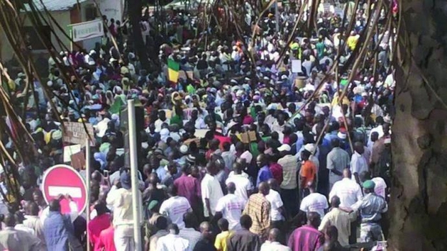 Bamako a marché hier pour dire : -Non à l’Azawad -Non à l’indépendance -Non à l’autonomie •Non au fédéralisme