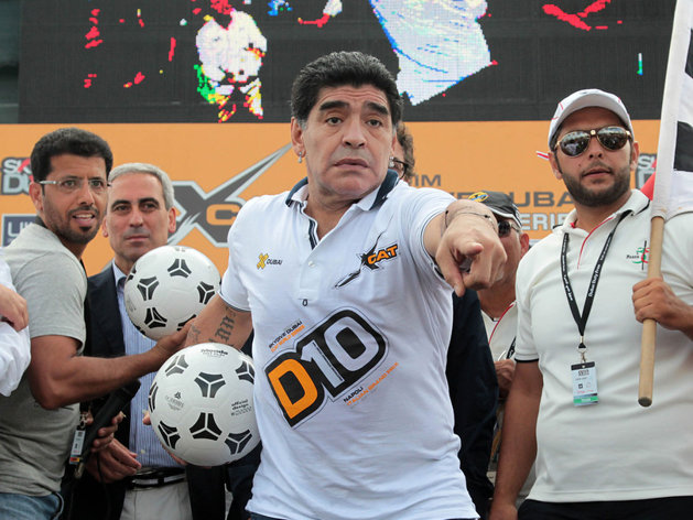 Diego Maradona accusé d’avoir frappé son ancienne compagne : la vidéo polémique