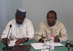 Le presidium lors de la conférence de presse