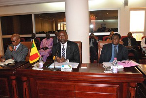 Pourparlers d’Alger : Le ministre Diop fait le point avec le corps diplomatique et les partenaires internationaux