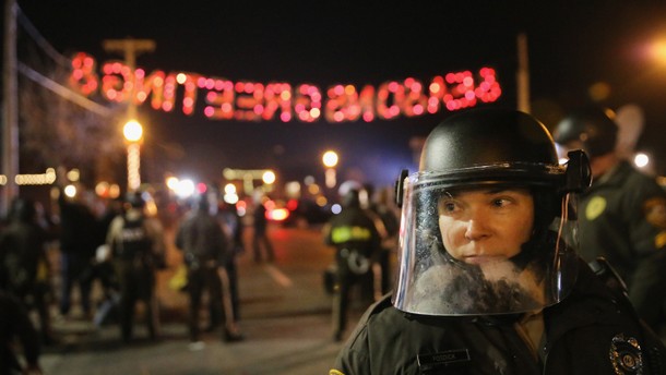 Mort de Michael Brown: nouvelle nuit d'émeutes à Ferguson