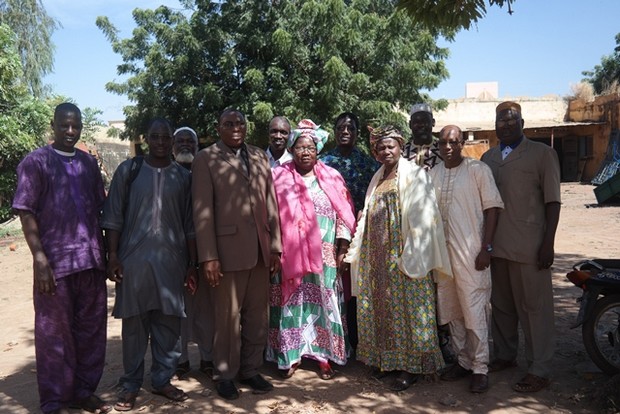 La photo de famille des différentes personnaliés lors de l'ouverture du centre du Bollé mineur