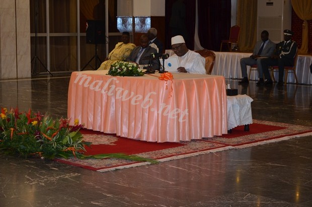 SEM Ibrahim Boubacar KEITA, Président de la République, Chef de l’Etat présente ses voeux de Nouvel An 2015