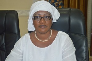 Mme Diarra Raky Talla, ministre de la Fonction Publique...