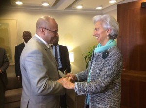 le ministre de l’Economie et des Finances Mamadou Igor Diarra et Christine Lagarde