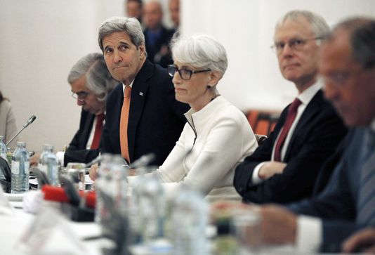 Le compromis de Vienne pourrait constituer le premier pas vers une normalisation des relations entre l'Iran et les Etats-Unis, rompues en 1980 après la prise d'otages à l'ambassade américaine de Téhéran. CARLOS BARRIA / AF