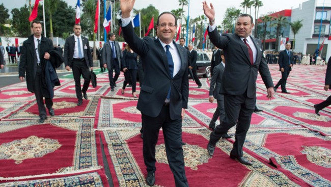 Le président François Hollande accueilli par le Roi Mohamed VI