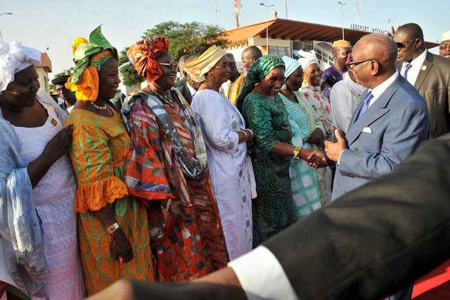 Le Président IBK de retour à Bamako à l'issue de sa visite d'Etat en France (Bamako, le 25 octobre 2015)