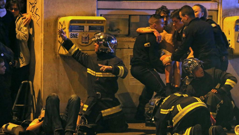 Au moins 120 morts à Paris dans des attentats sans précédent