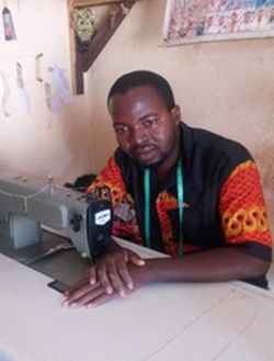 Monsieur Daye Traoré, couturier à yorodianbougou