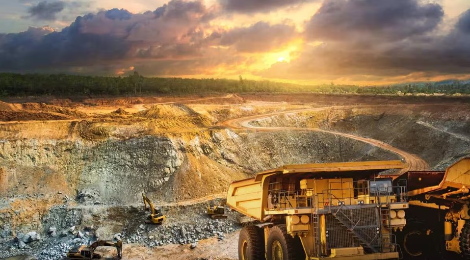 Péril sur les entreprises extractives au Mali : L’or brille pour qui ?