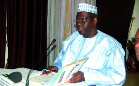 Contre le décret de dissolution des partis politiques et des membres du CNT : Me Mountaga Tall arbore sa toge d’avocat