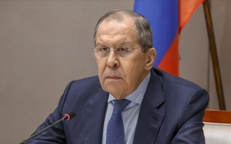 Guerre en Ukraine: le chef de la diplomatie russe assure que la Russie est prête à conclure un accord
