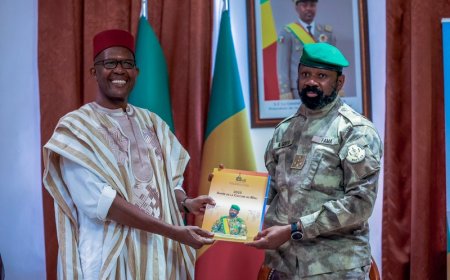Culture : Le rapport des États généraux remis au président Assimi Goïta