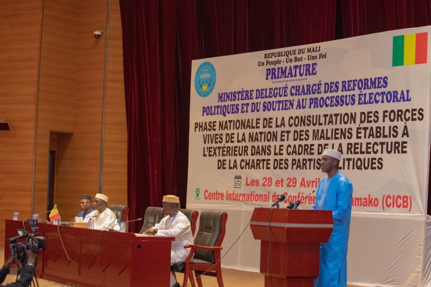 Recommandations des forces vives : dissolution des partis politiques et 5 ans de plus pour Assimi Goïta