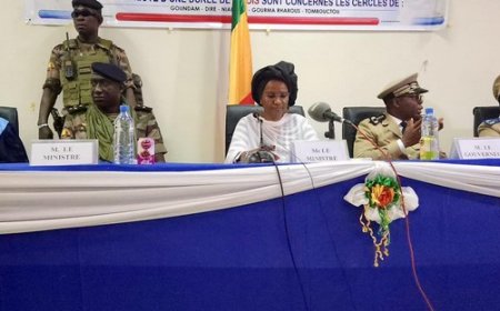 Région de Tombouctou : Mme Oumou Sall Seck lance trois projets de développement