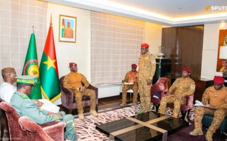 En visite à Moscou, Ibrahim Traoré tient une réunion sur la situation sécuritaire dans l'AES